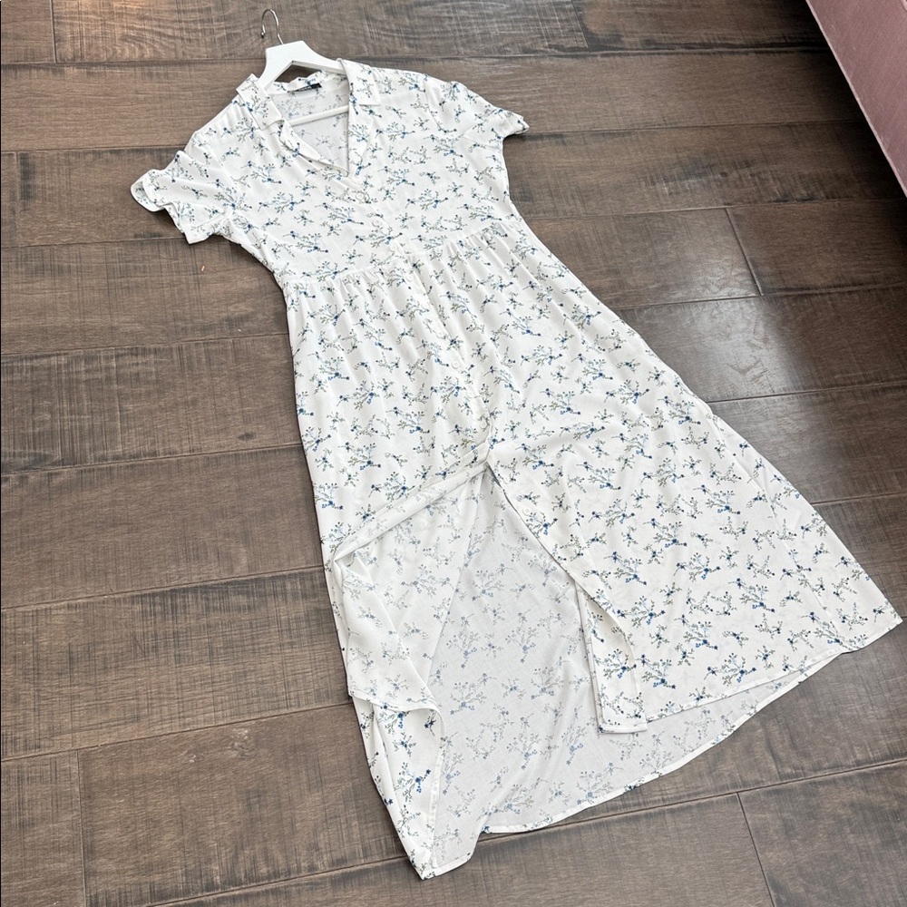 “NWOT White Floral Button-Down Dress, Size Large